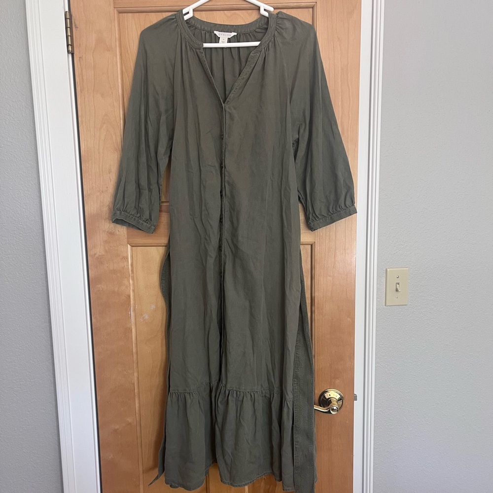 Olive Green Button-Front Tiered Midi Dress with Belted Waist - Picture 3 of 8